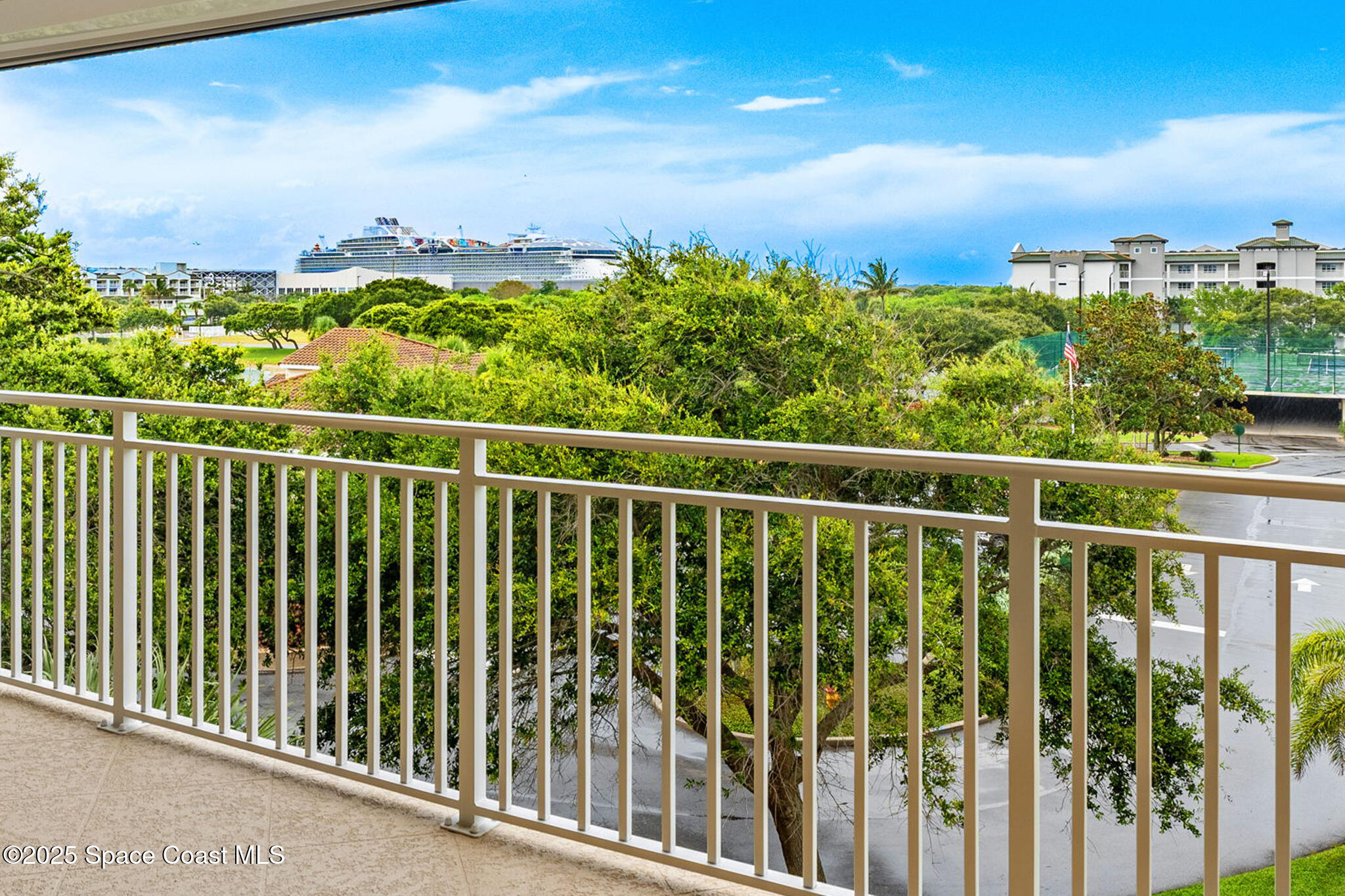 606 Shorewood Drive C402