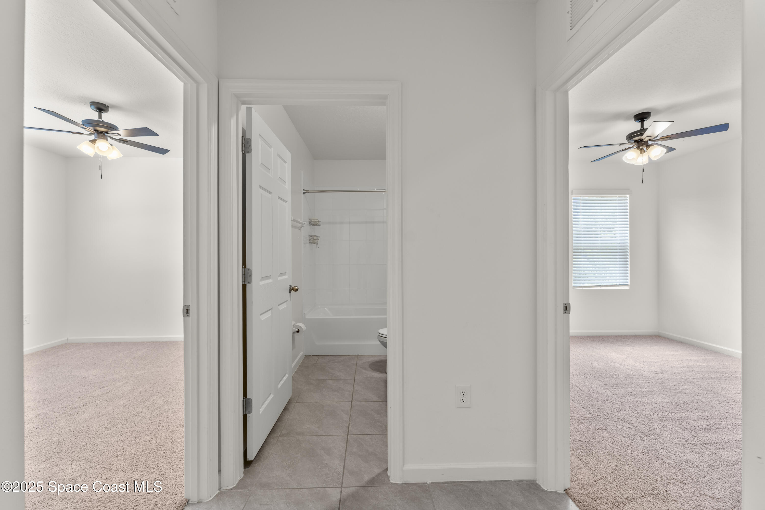1085 Cranberry Road SE