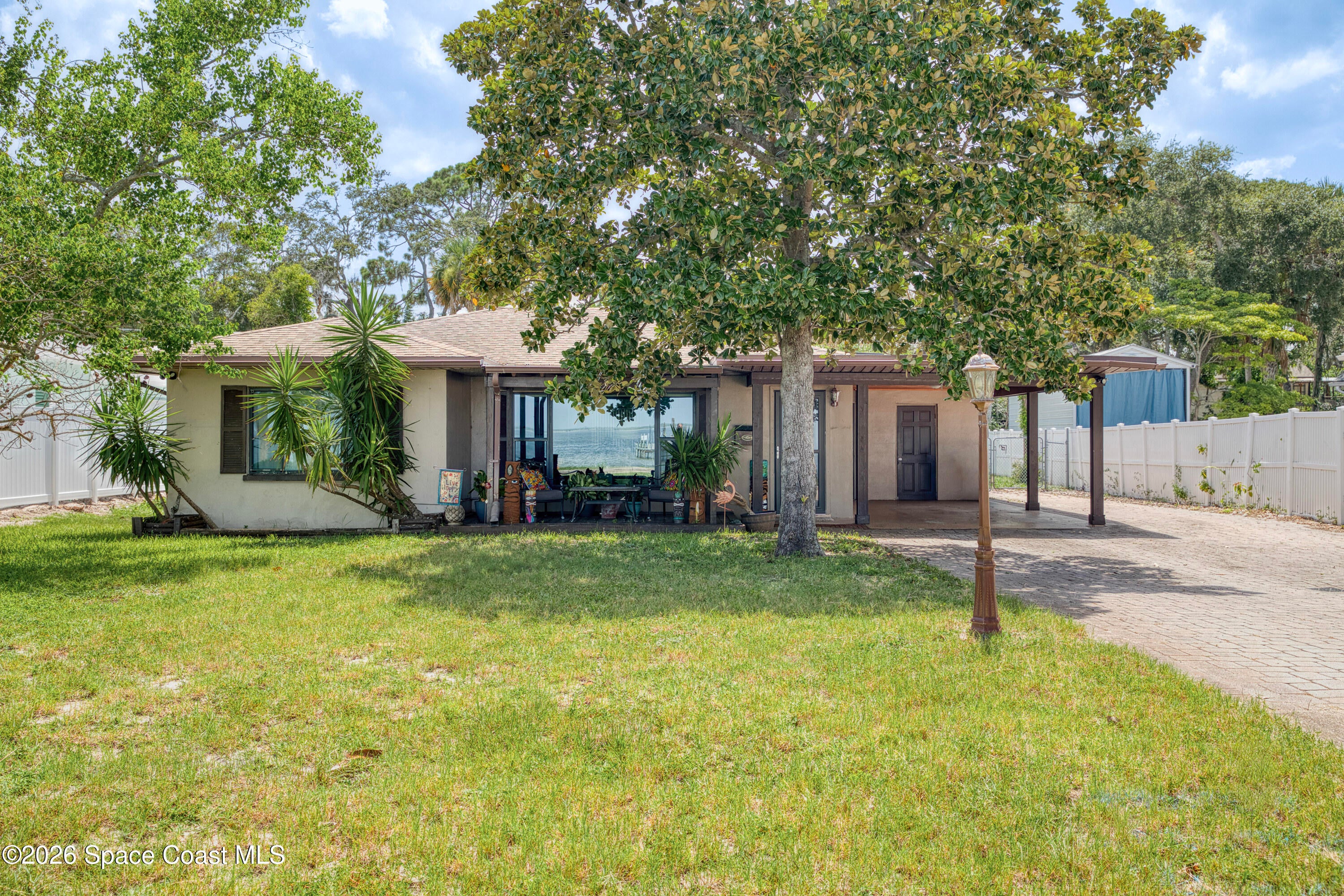 1312 Riverside Drive