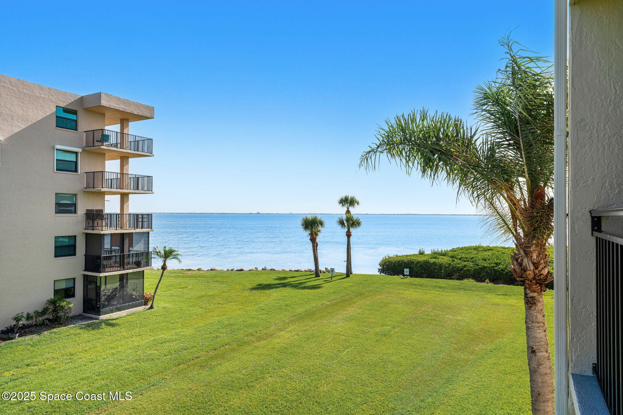200 International Drive 817