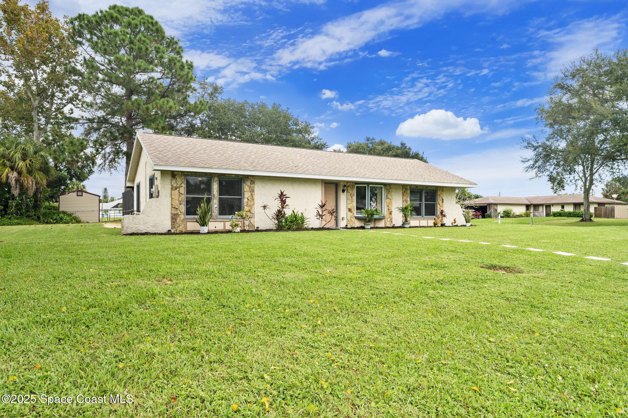 330 Lake Point Place Place