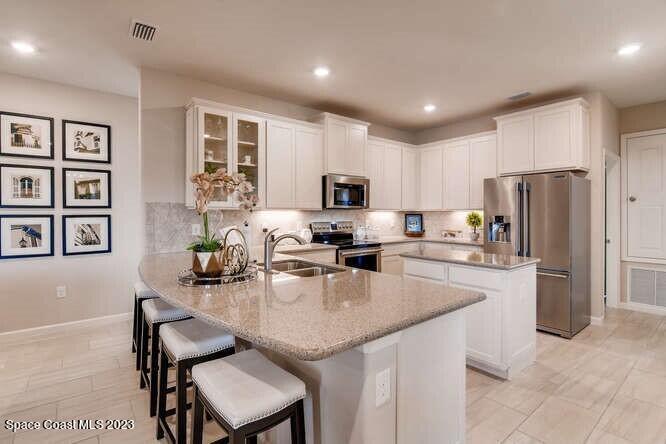 6921 Cameo Drive
