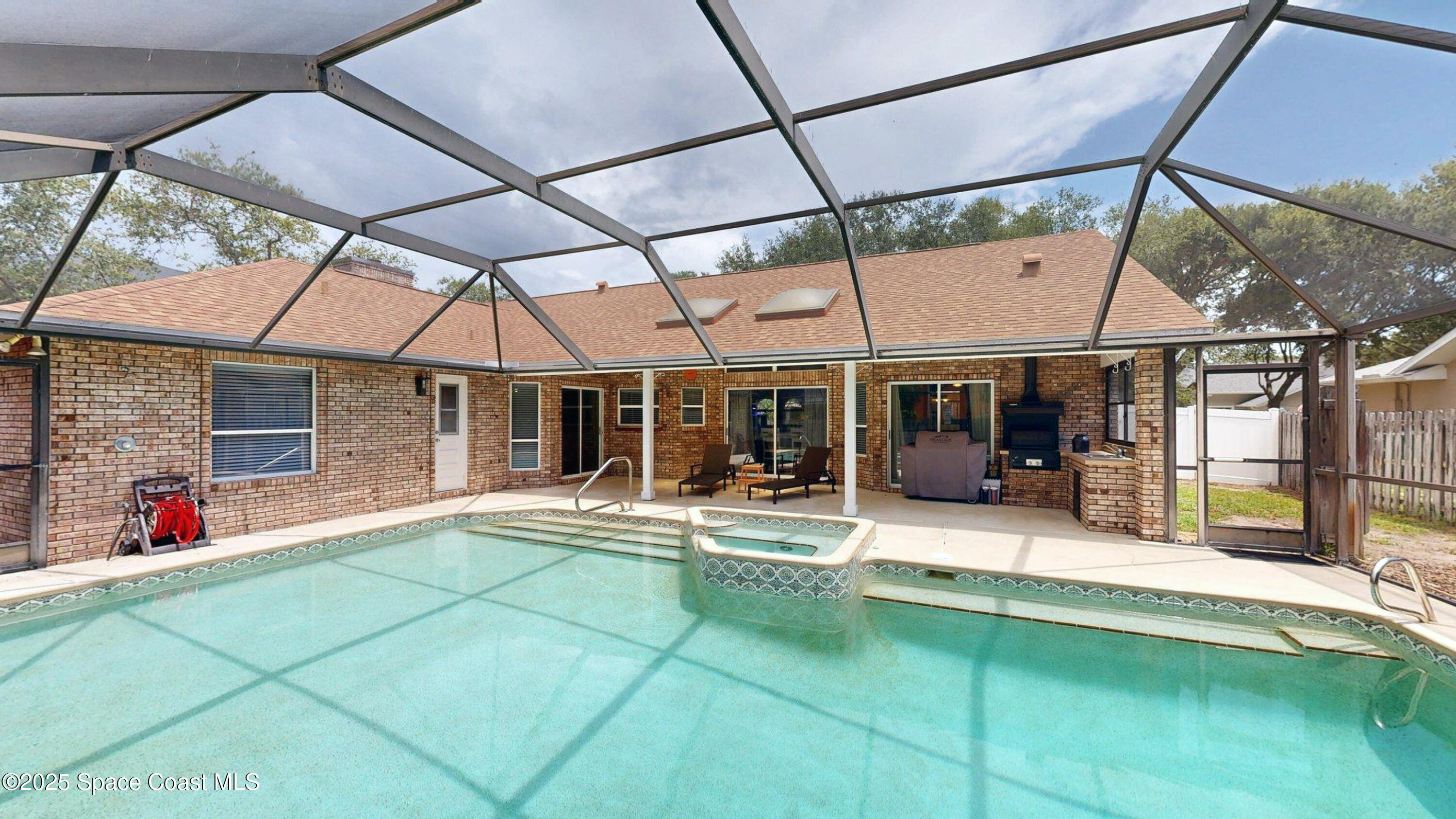 207 Waterbury Lane
