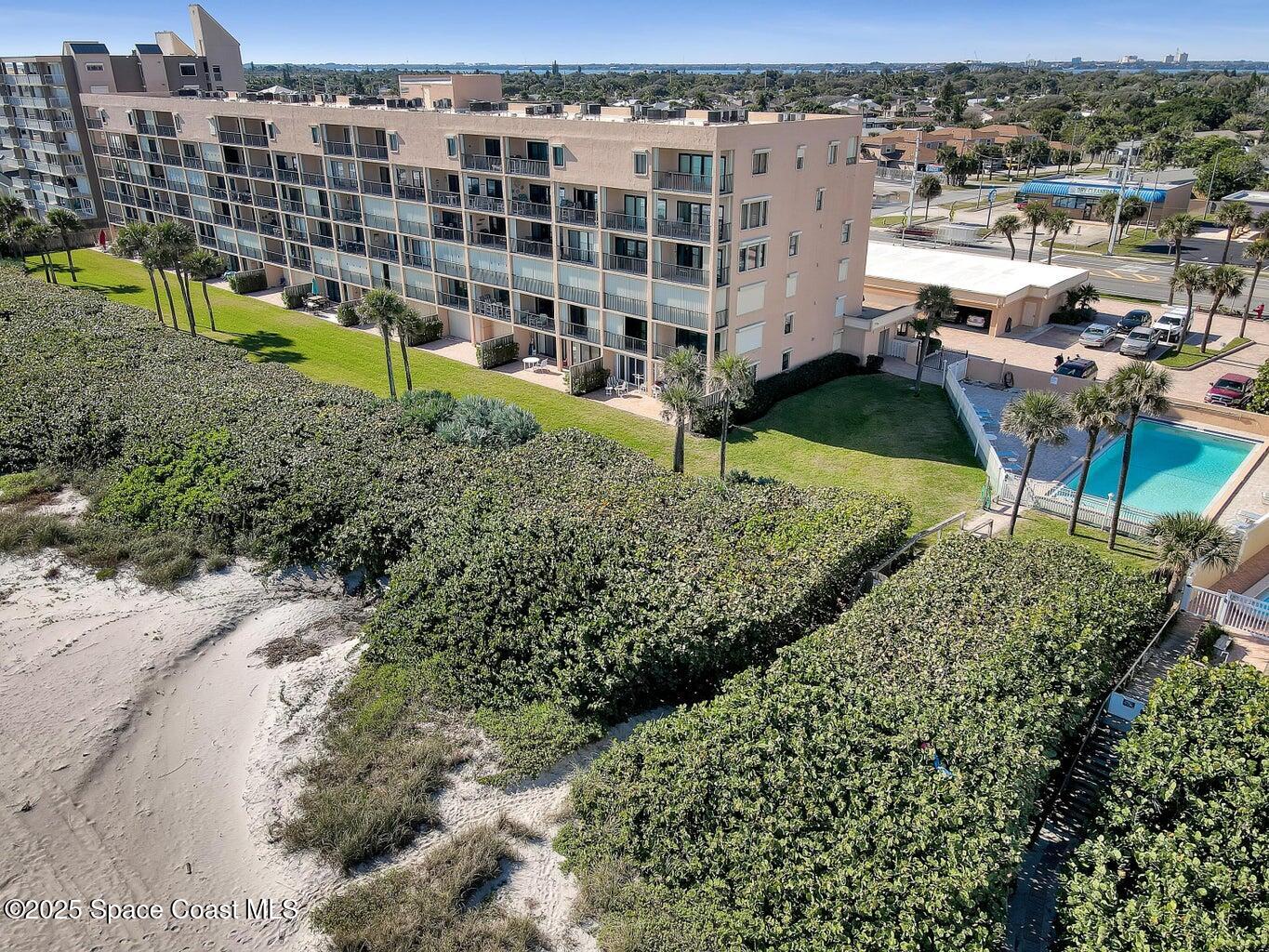 995 N Highway A1a 203