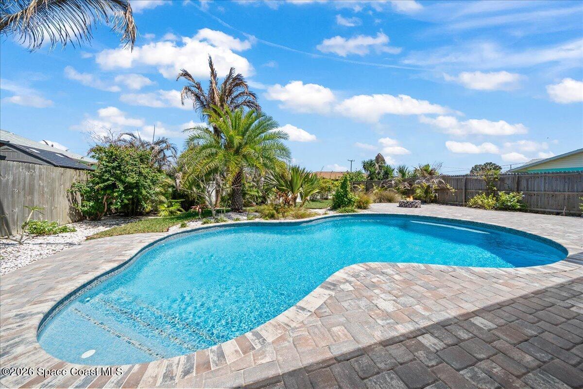 5275 Palmetto Drive