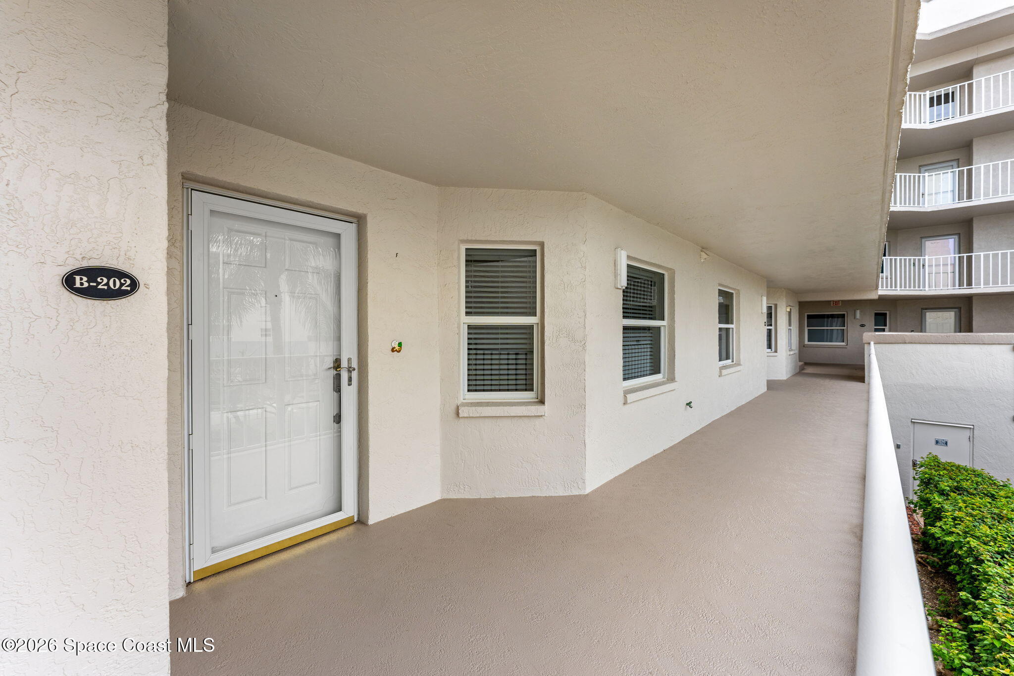 8700 Ridgewood Avenue B202