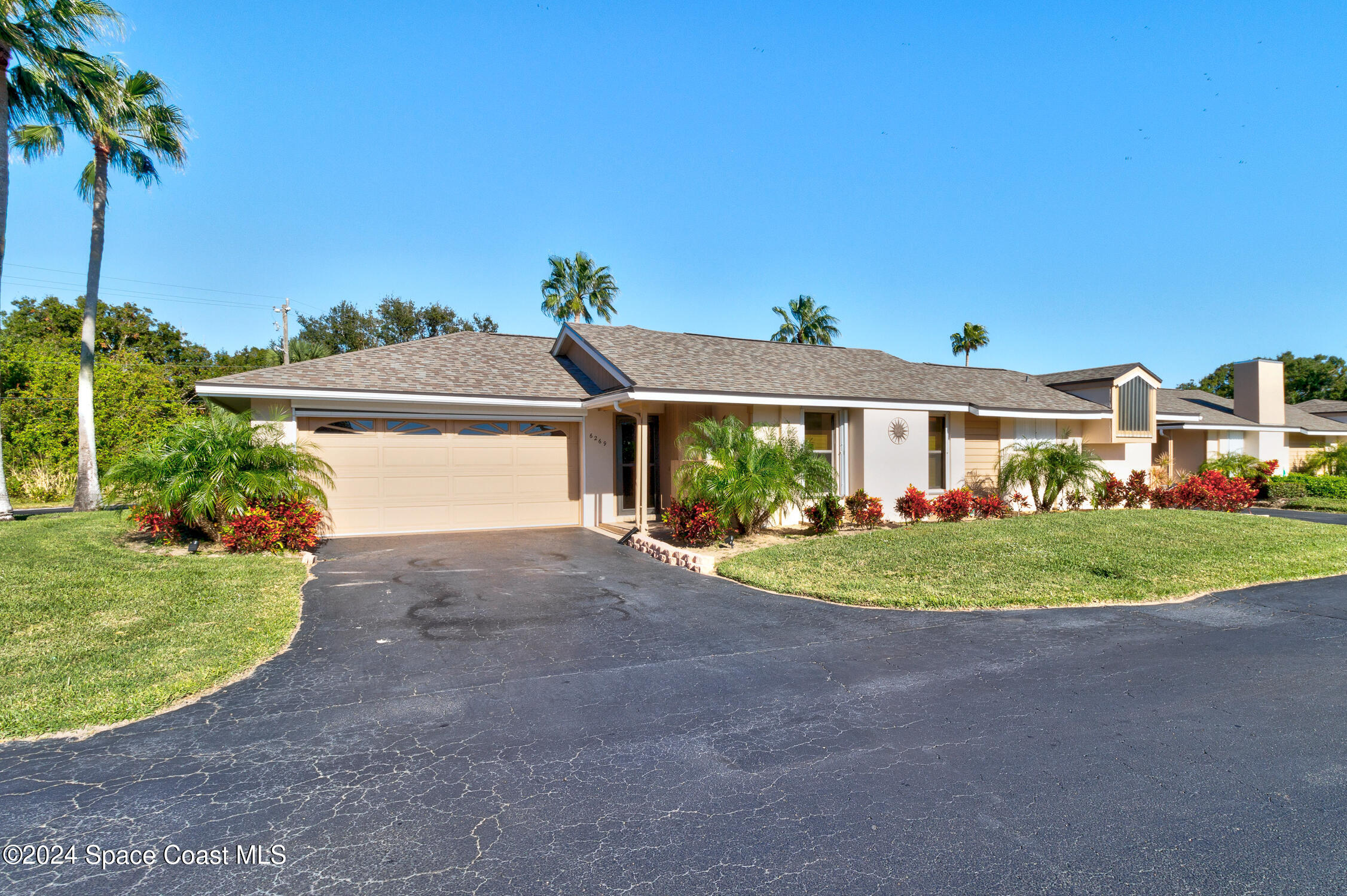 6269 N Mirror Lake Drive 6269