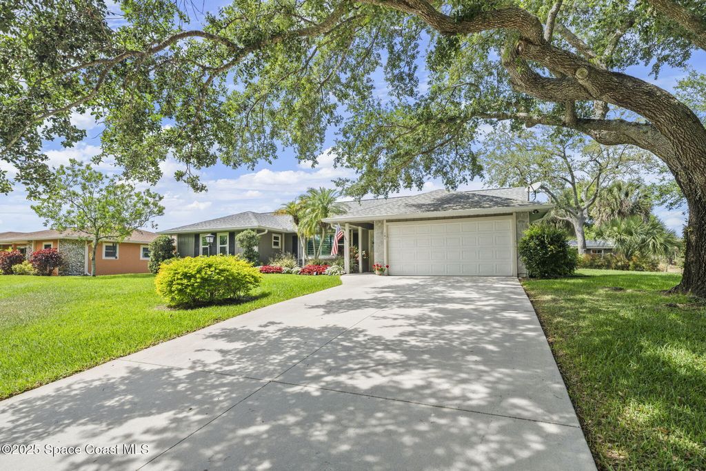 Photo of 101 Joy Haven Drive, Sebastian, FL 32958 (MLS # 1044337)