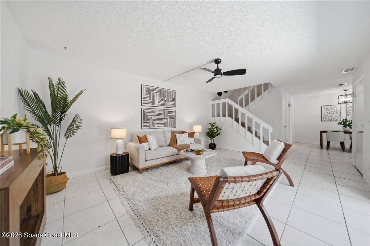 2913 Vista Oaks Circle NE