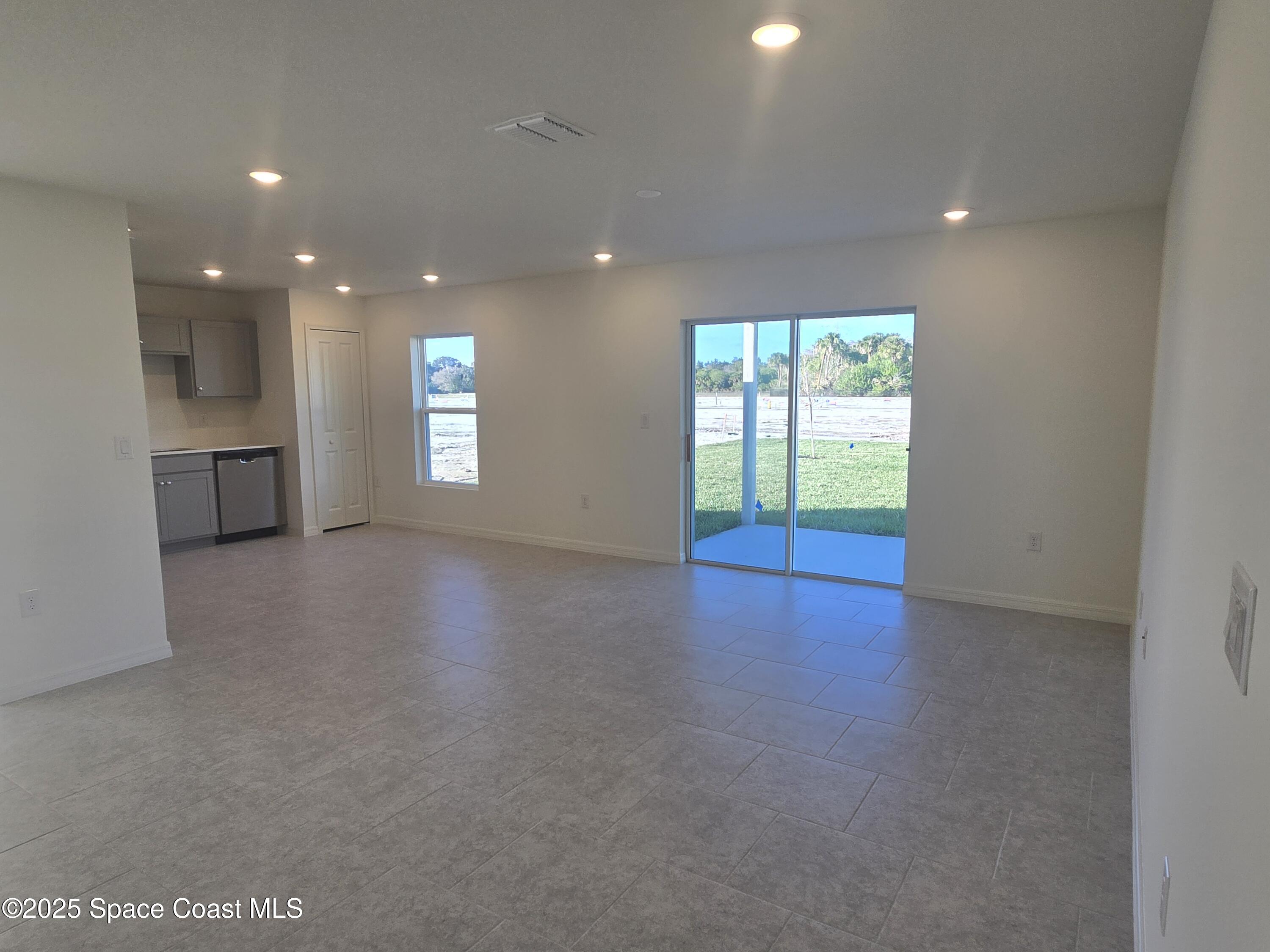 952 SW Richmond Circle SW