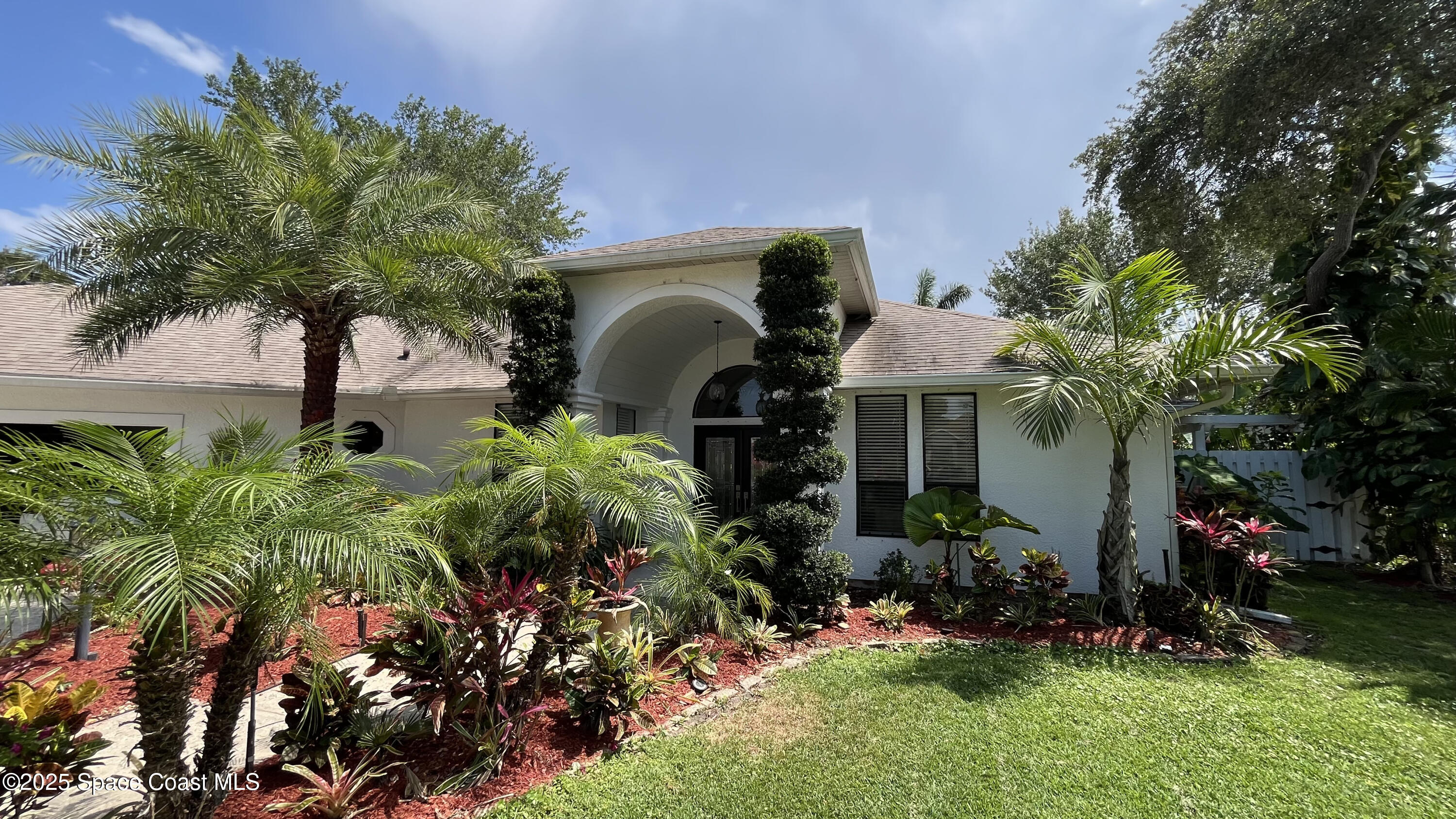1085 Mercedes Drive