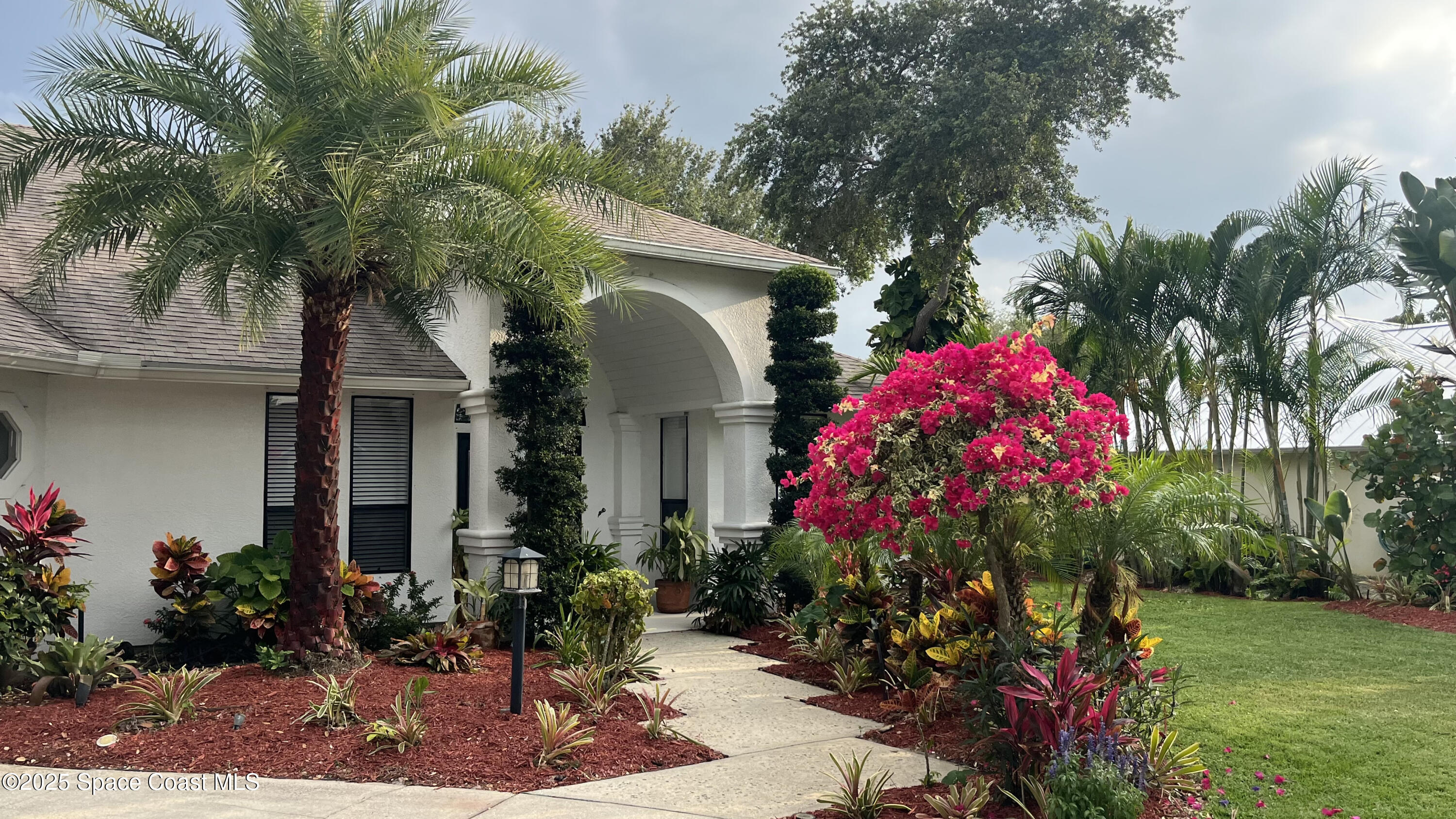 1085 Mercedes Drive
