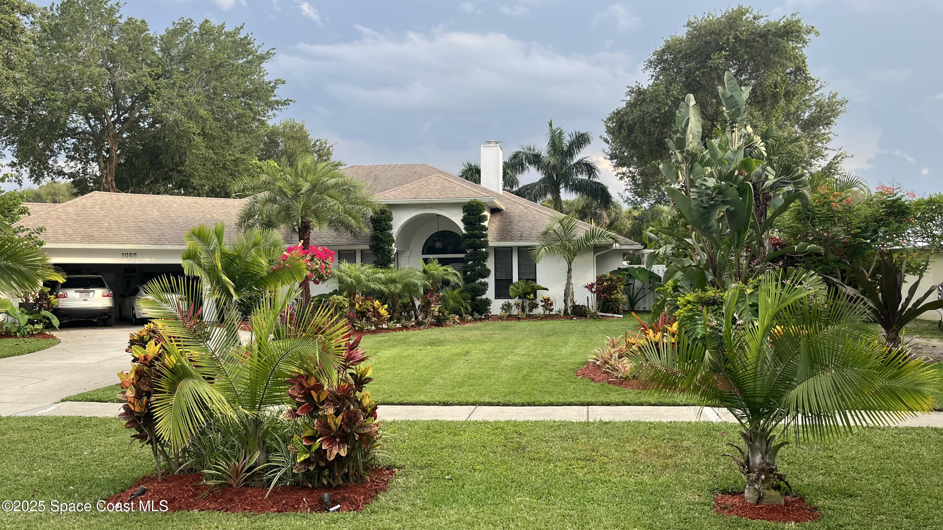 1085 Mercedes Drive