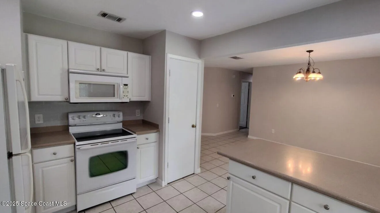 Palm Bay, Florida 32907, United States, 3 Bedrooms Bedrooms, ,2 BathroomsBathrooms,Residential,Active,203932