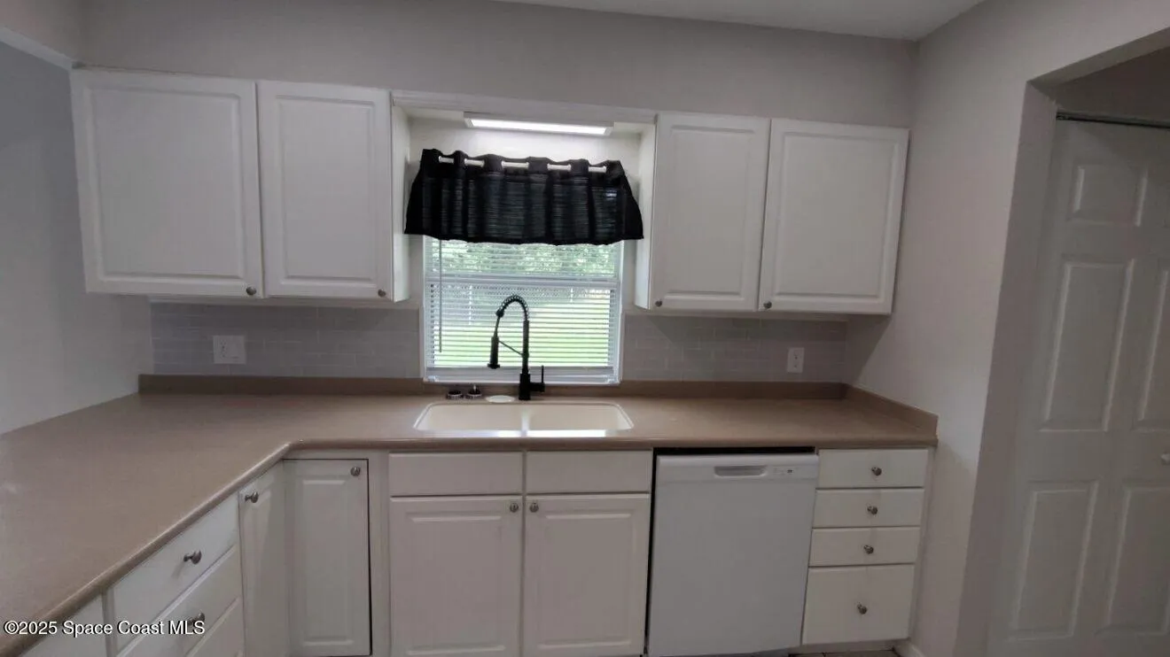 Palm Bay, Florida 32907, United States, 3 Bedrooms Bedrooms, ,2 BathroomsBathrooms,Residential,Active,203932