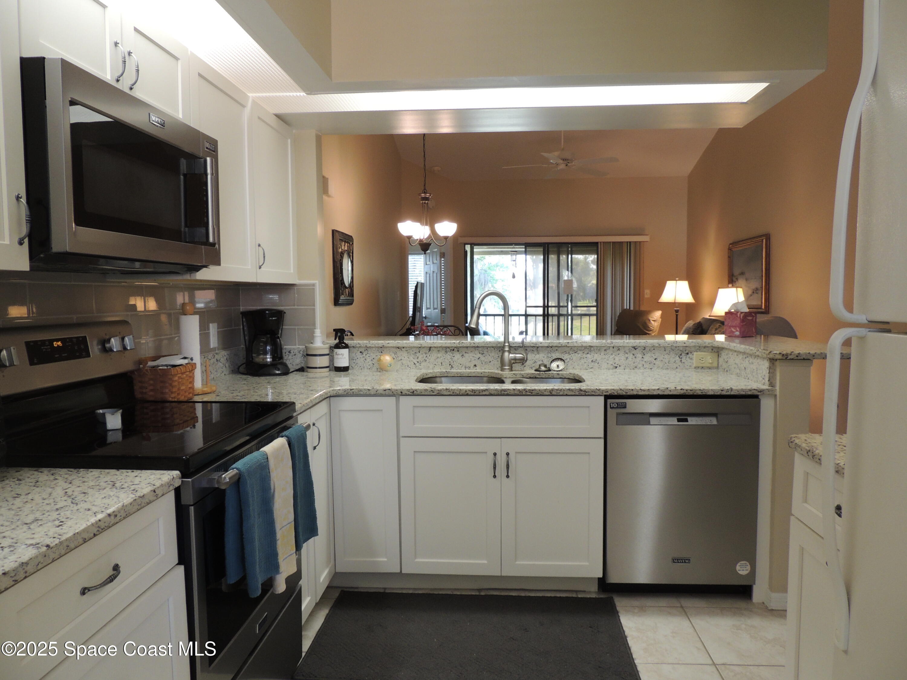 1147 Country Club Drive 1021