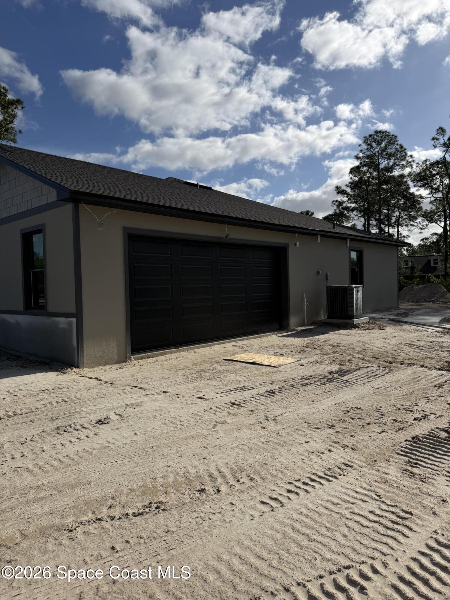 4065 Fawn Lake Boulevard