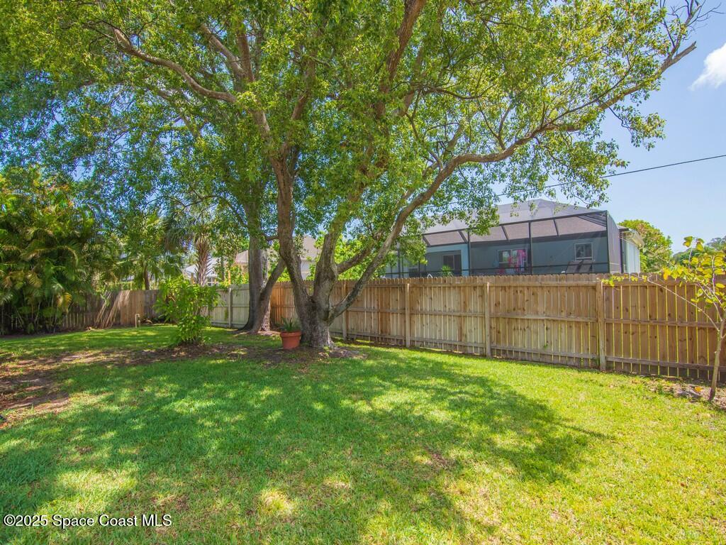 437 Thomas Street