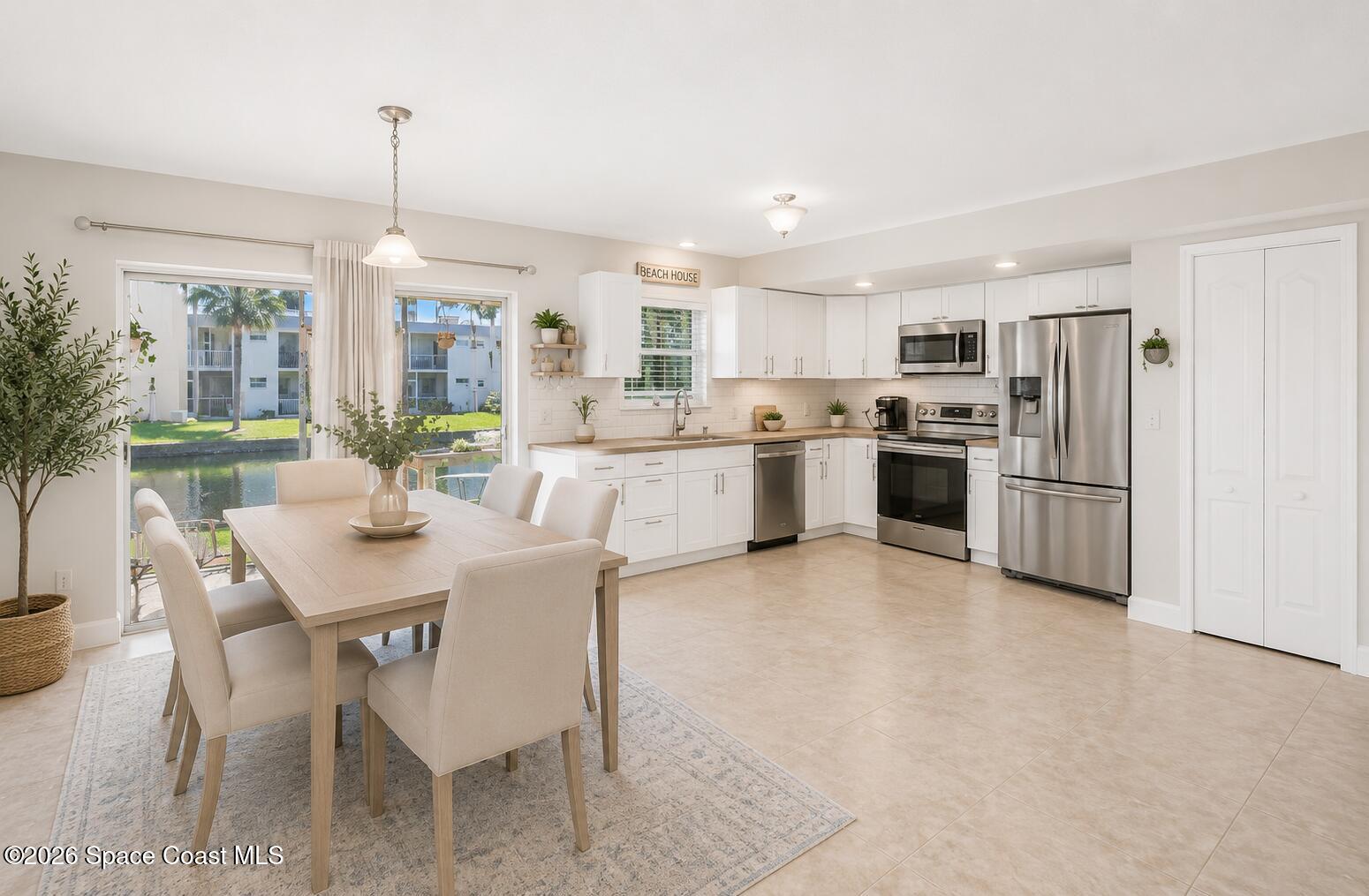 426 Dove Lane 6-8