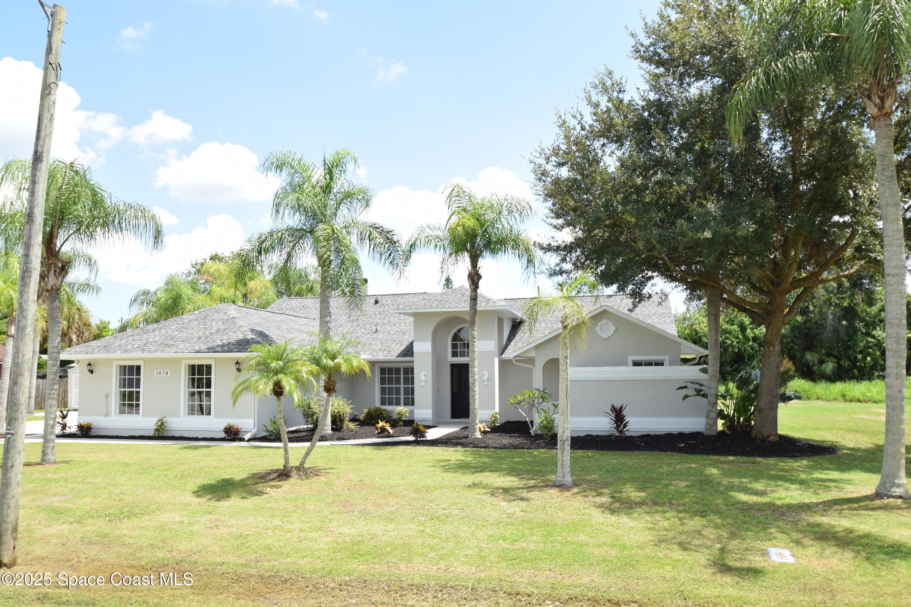 1070 Dolores Road NE