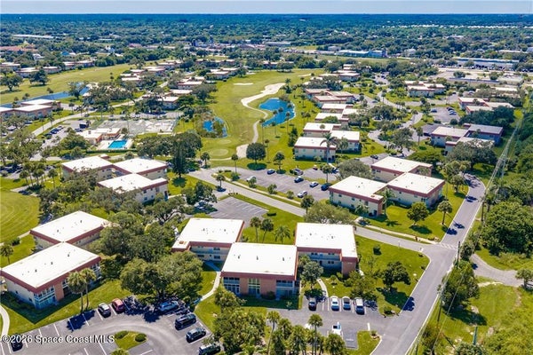 104 ROYAL OAK DR APT 101, VERO BEACH, FL 32962 - Image 990e369f321a8f948e49b3b601e0aa6f/1237881812