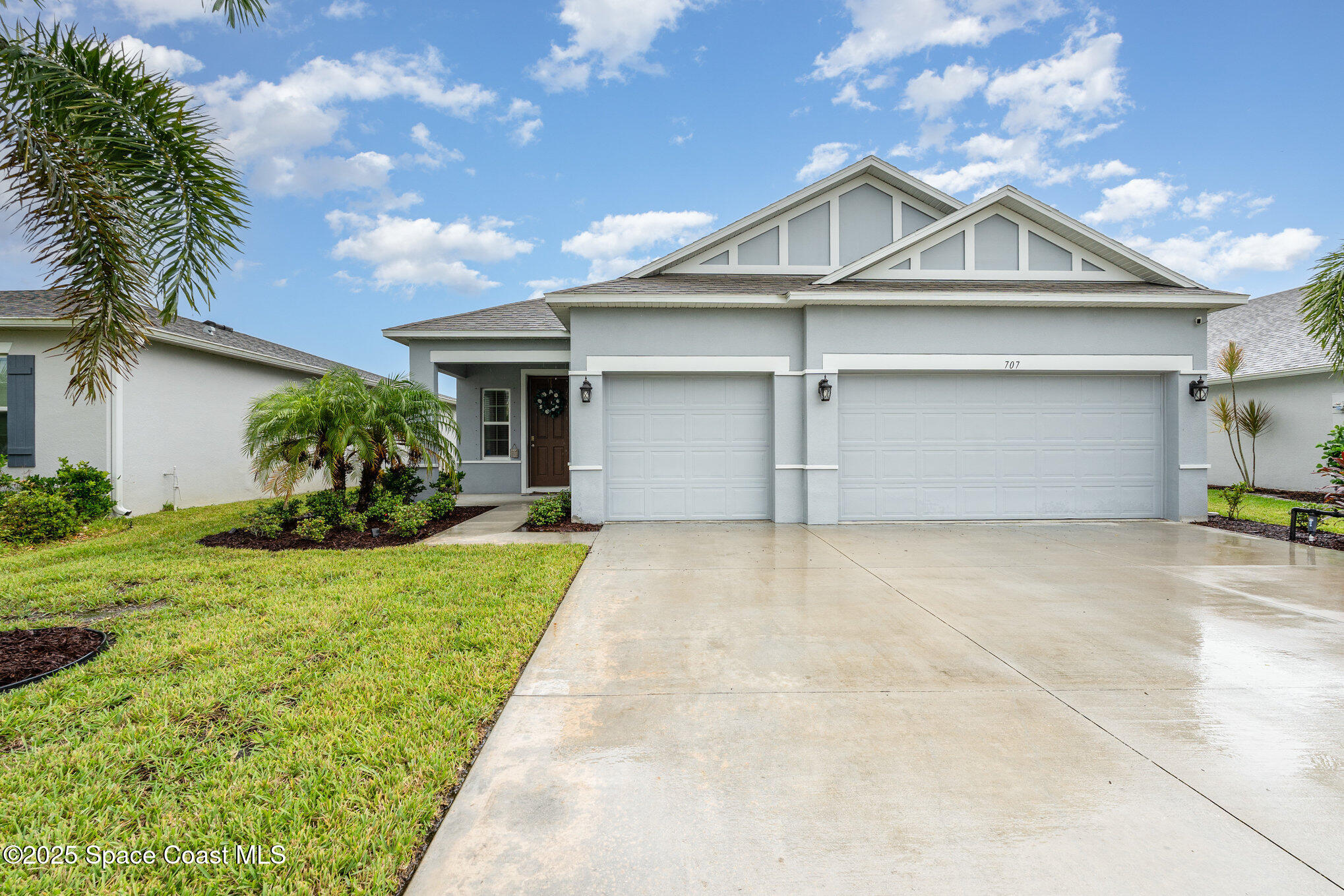 707 Corbin Circle SW