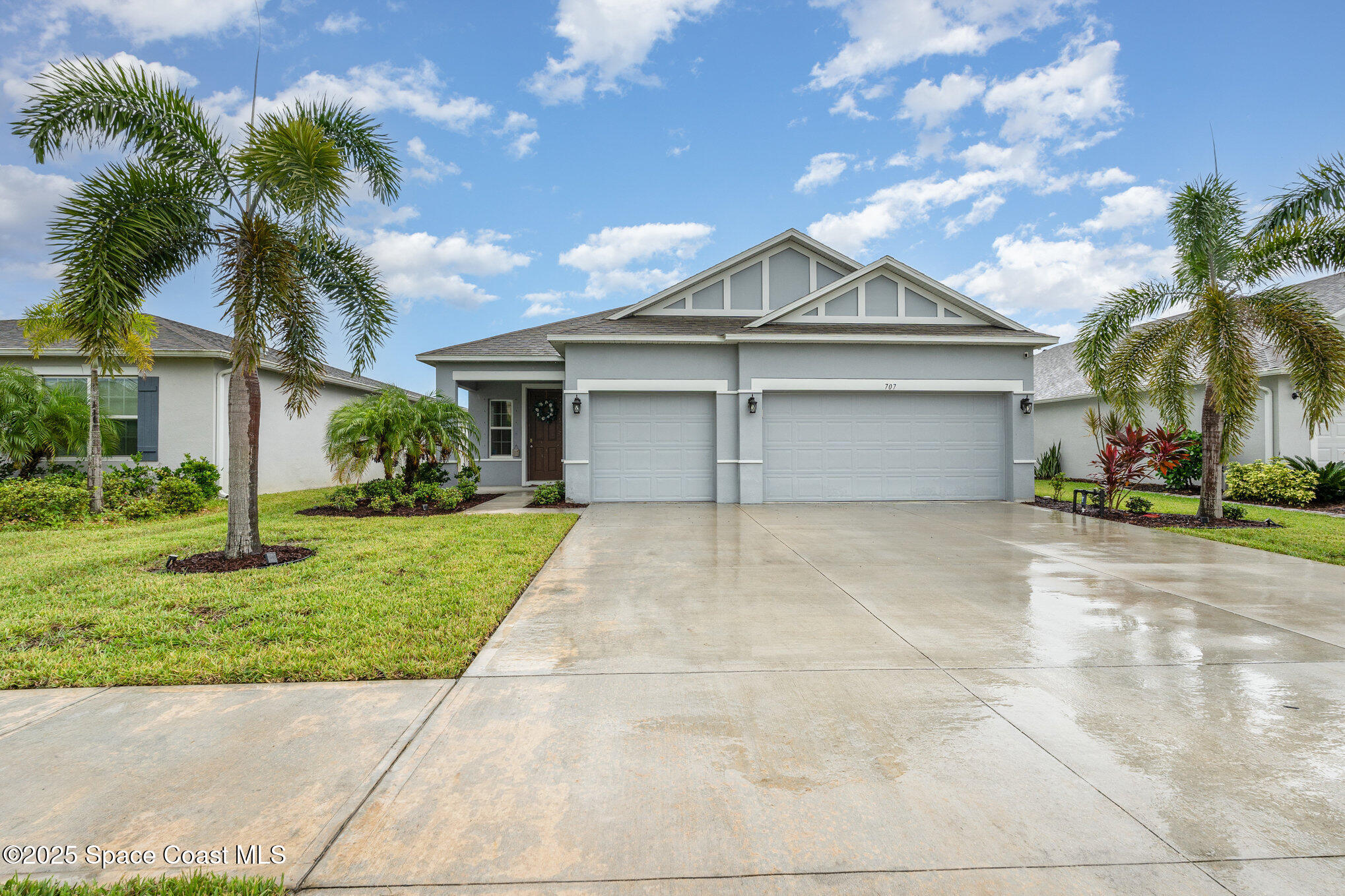 707 Corbin Circle SW