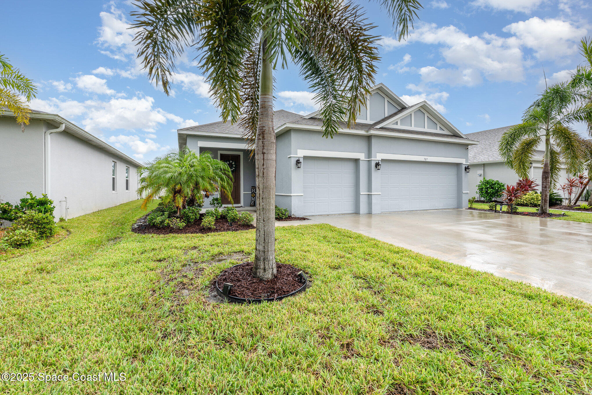 707 Corbin Circle SW