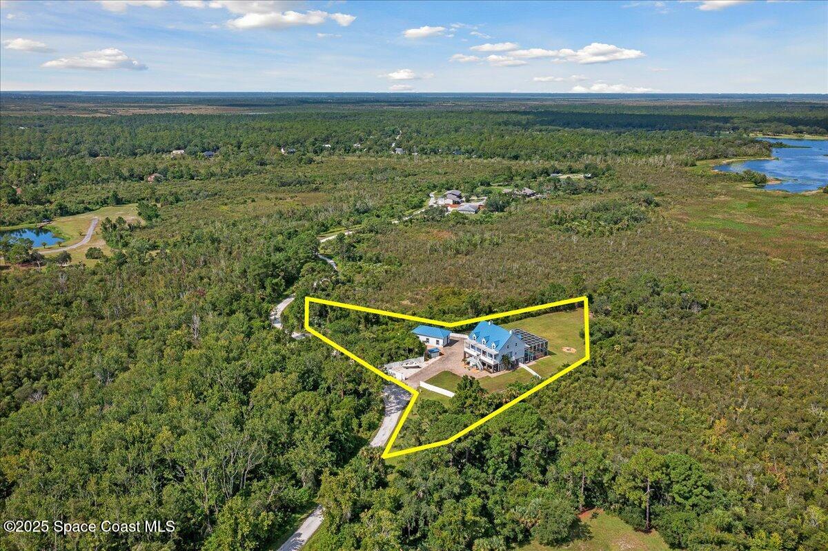 3824 Luxury Lane