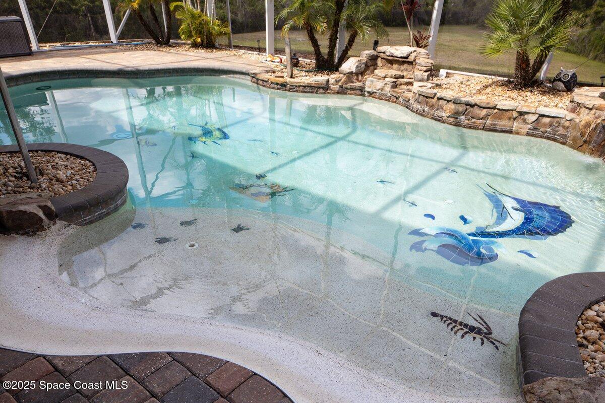 3824 Luxury Lane