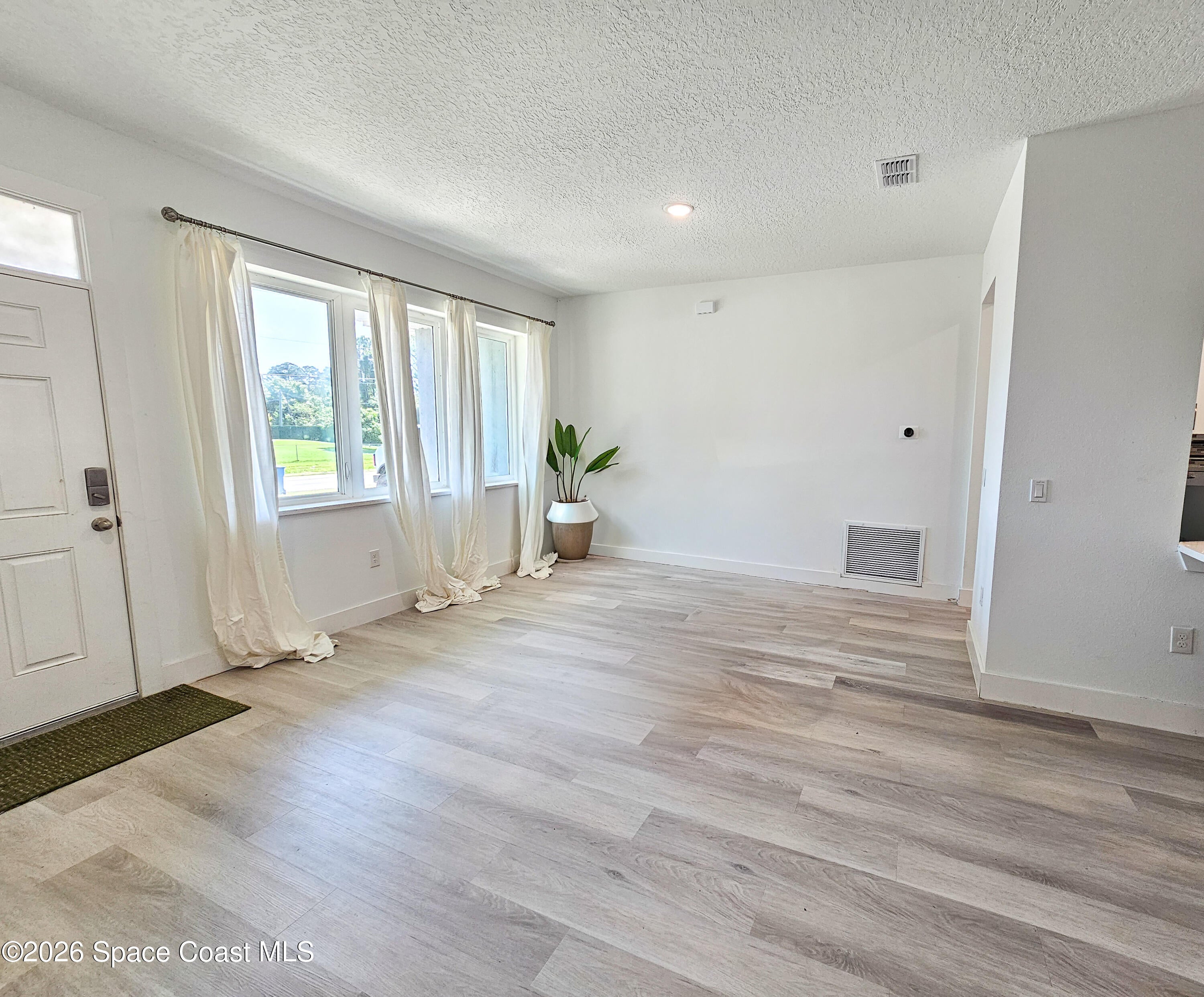1370 Cogan Drive SE