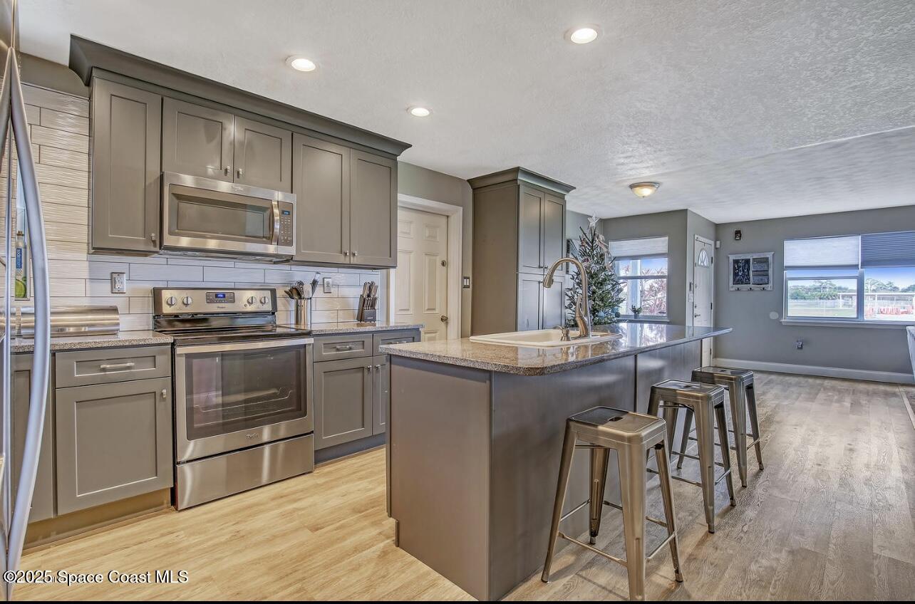 525 Warner Way