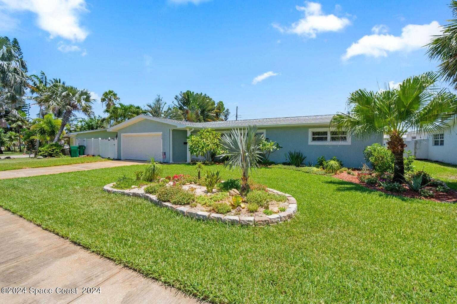 215 S Robert Way