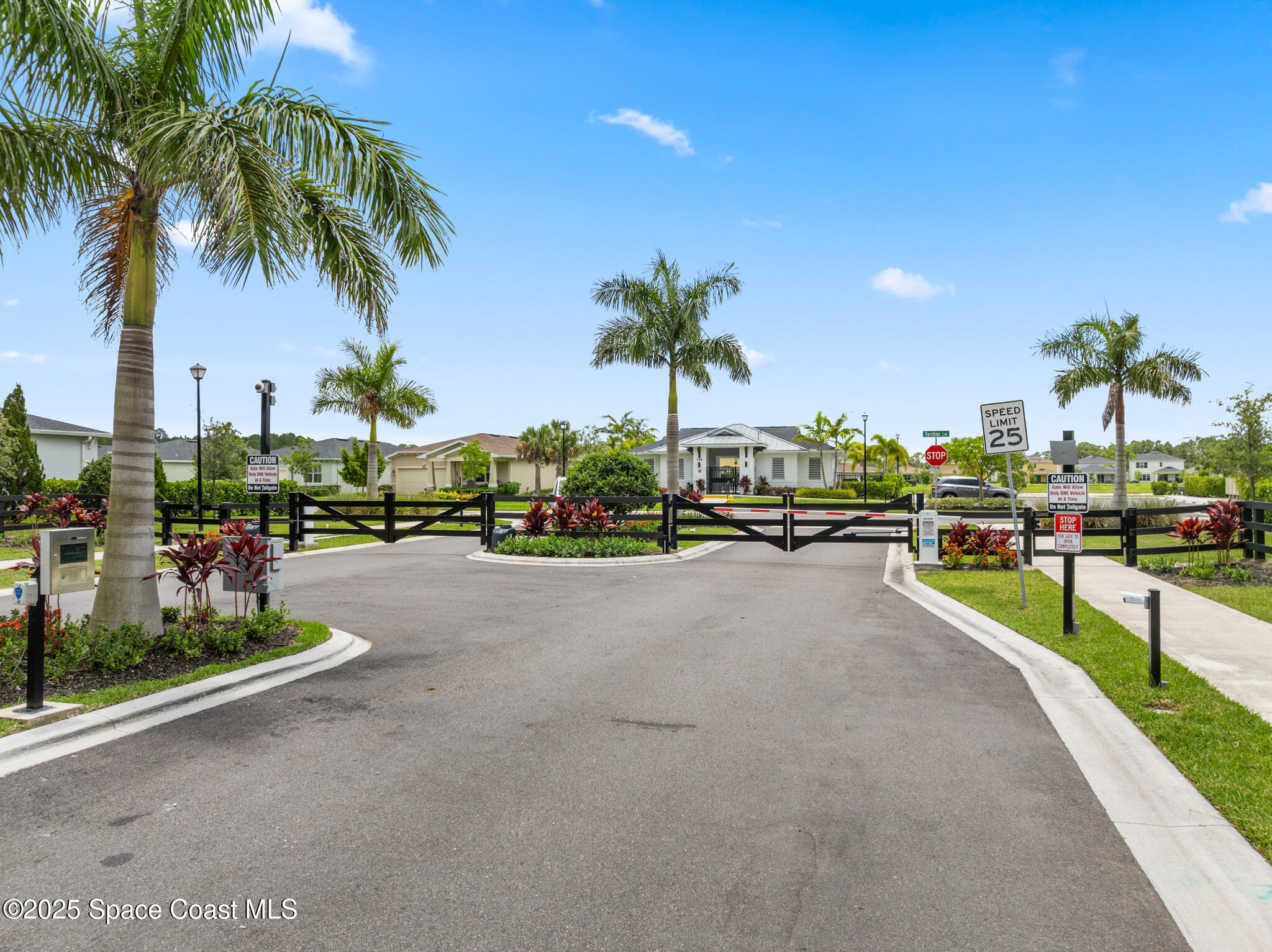 743 Veridian Circle NW