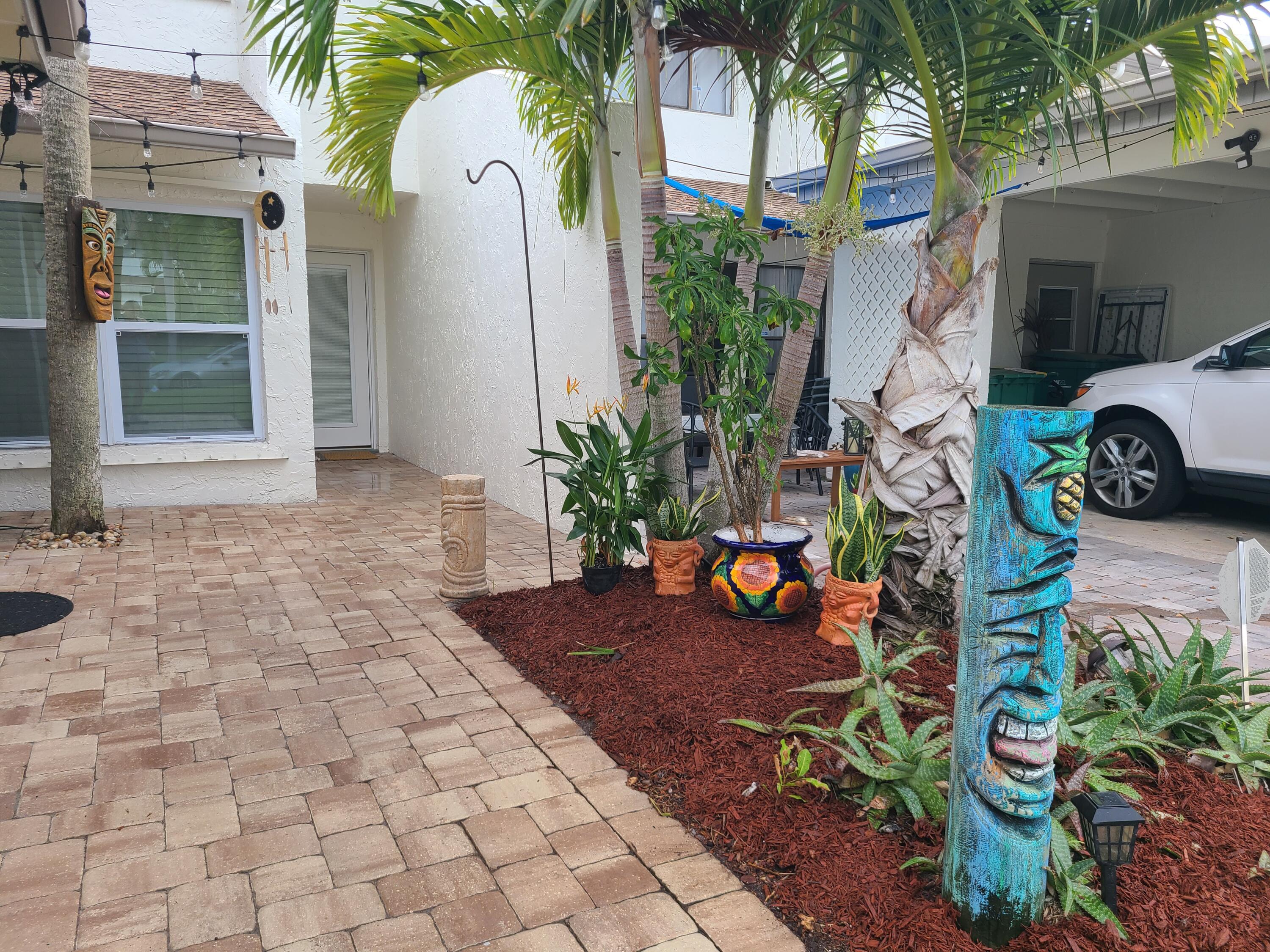 517 Summerset Court