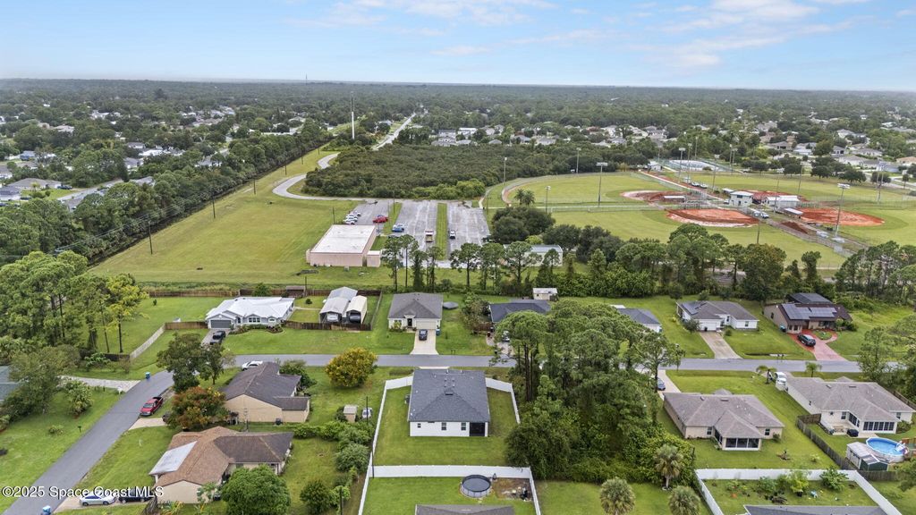 Photo of 893 Altura Avenue SE, Palm Bay, FL 32909 (MLS # 1059418)