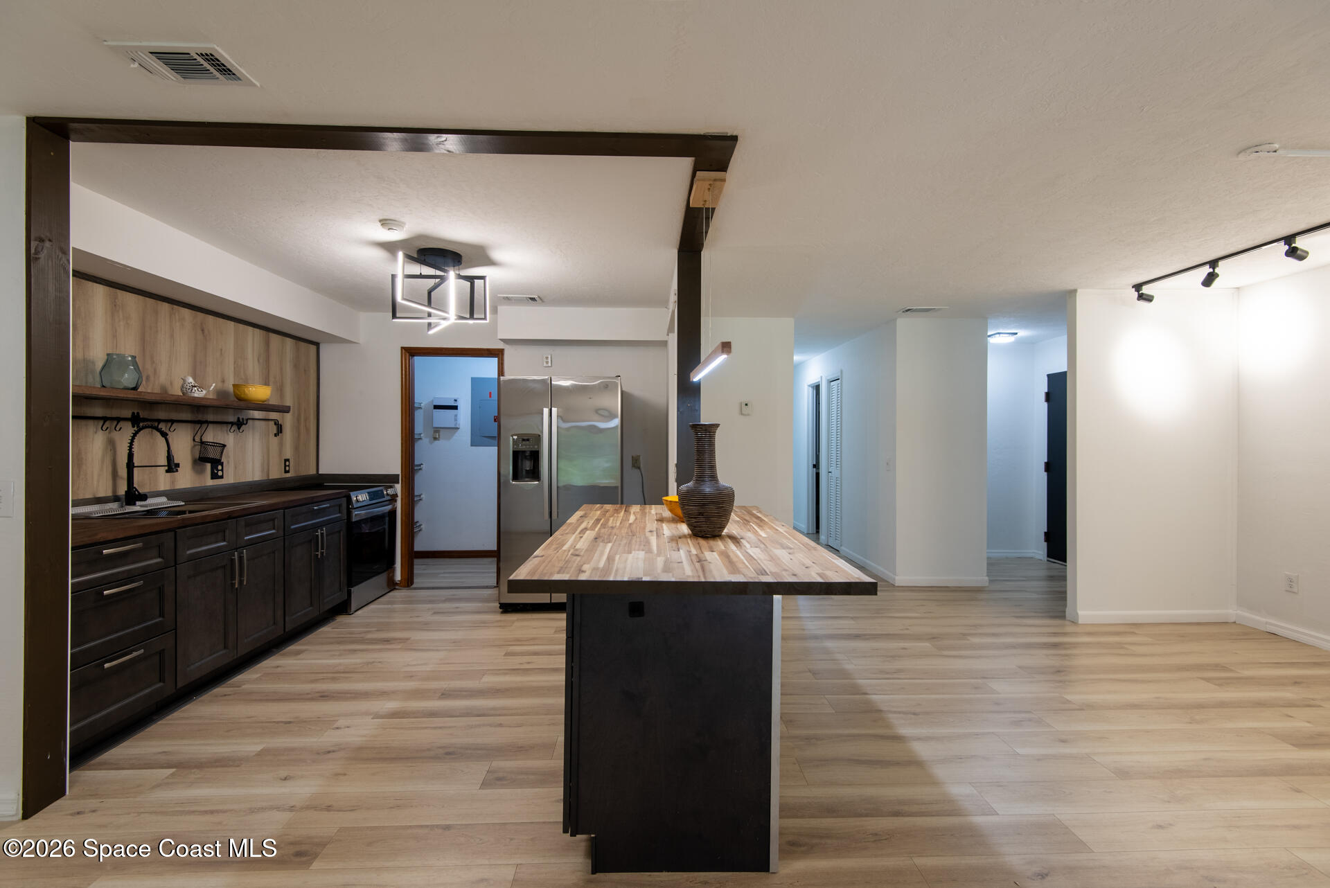 9000 Manchester Lane 20f