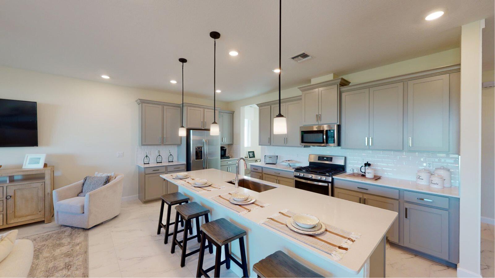 2007 Fuchsia Place NW