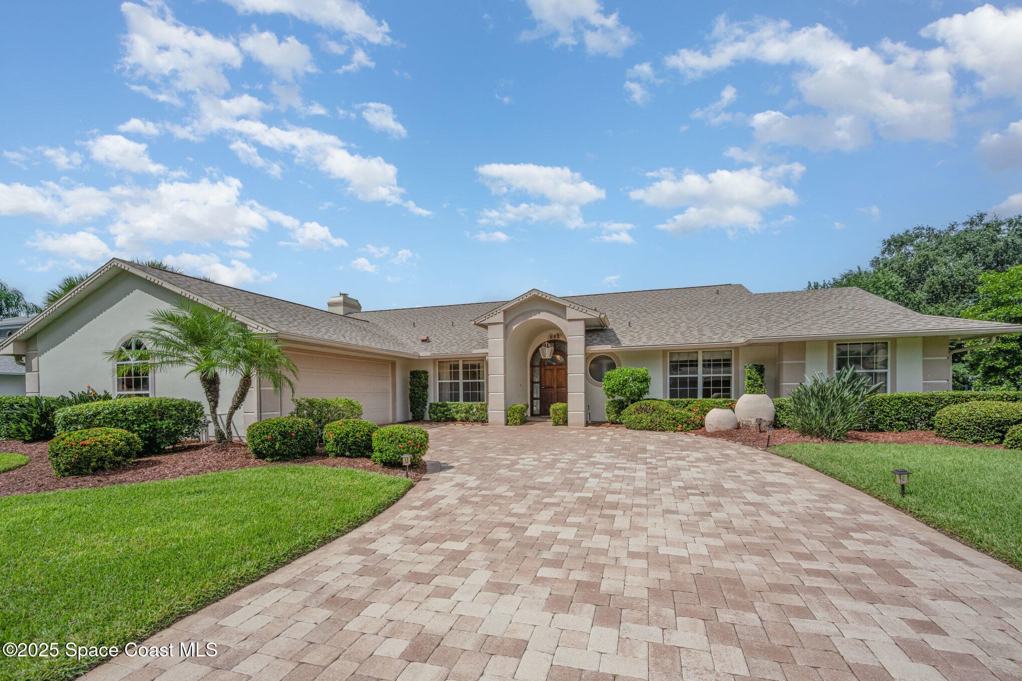662 Rossmoor Circle