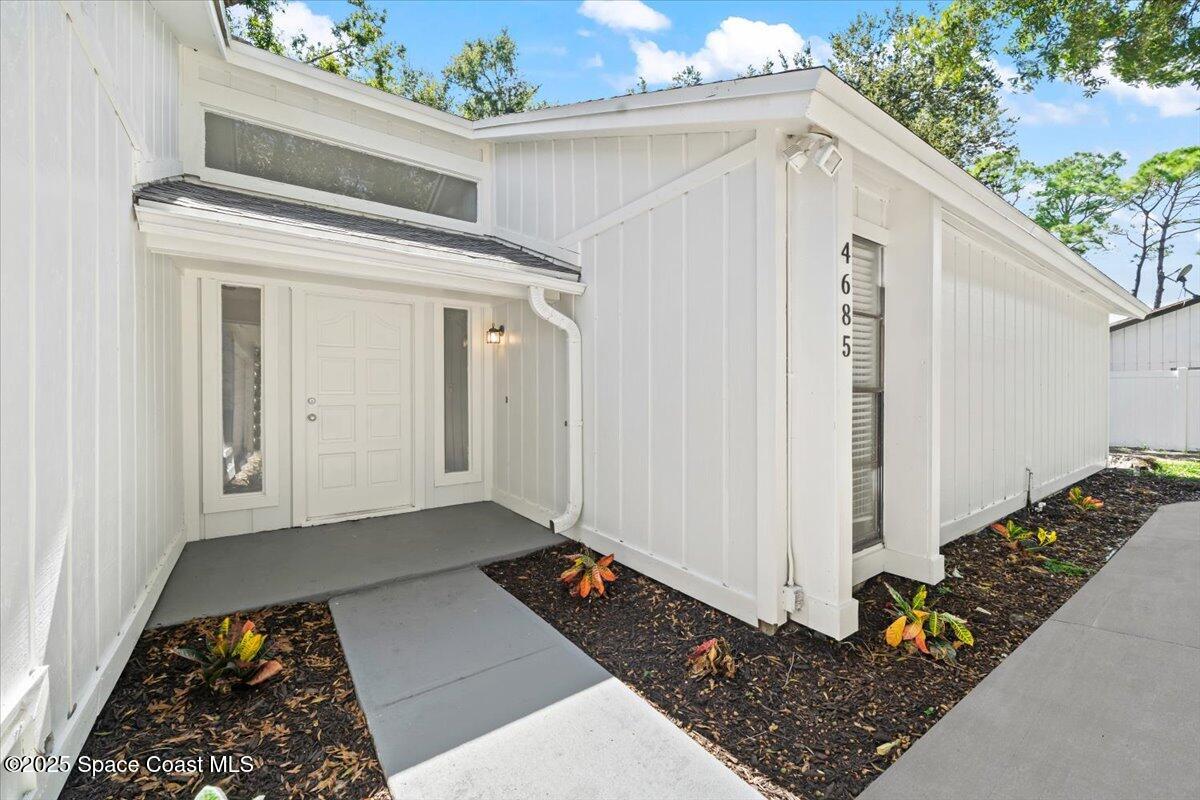 4685 Longbow Drive