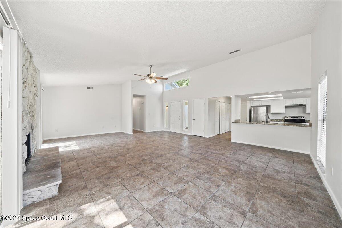 4685 Longbow Drive