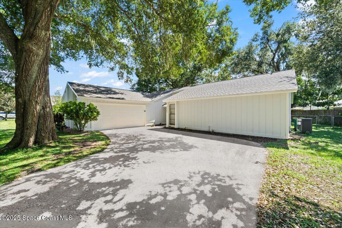 4685 Longbow Drive