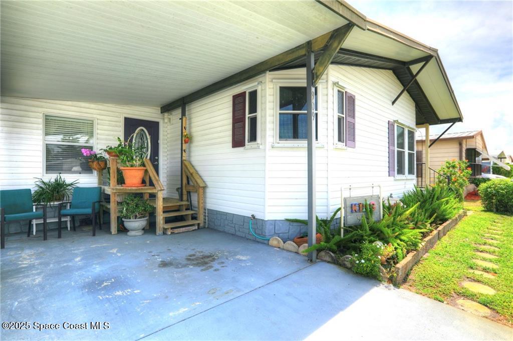 909 Dogwood Drive