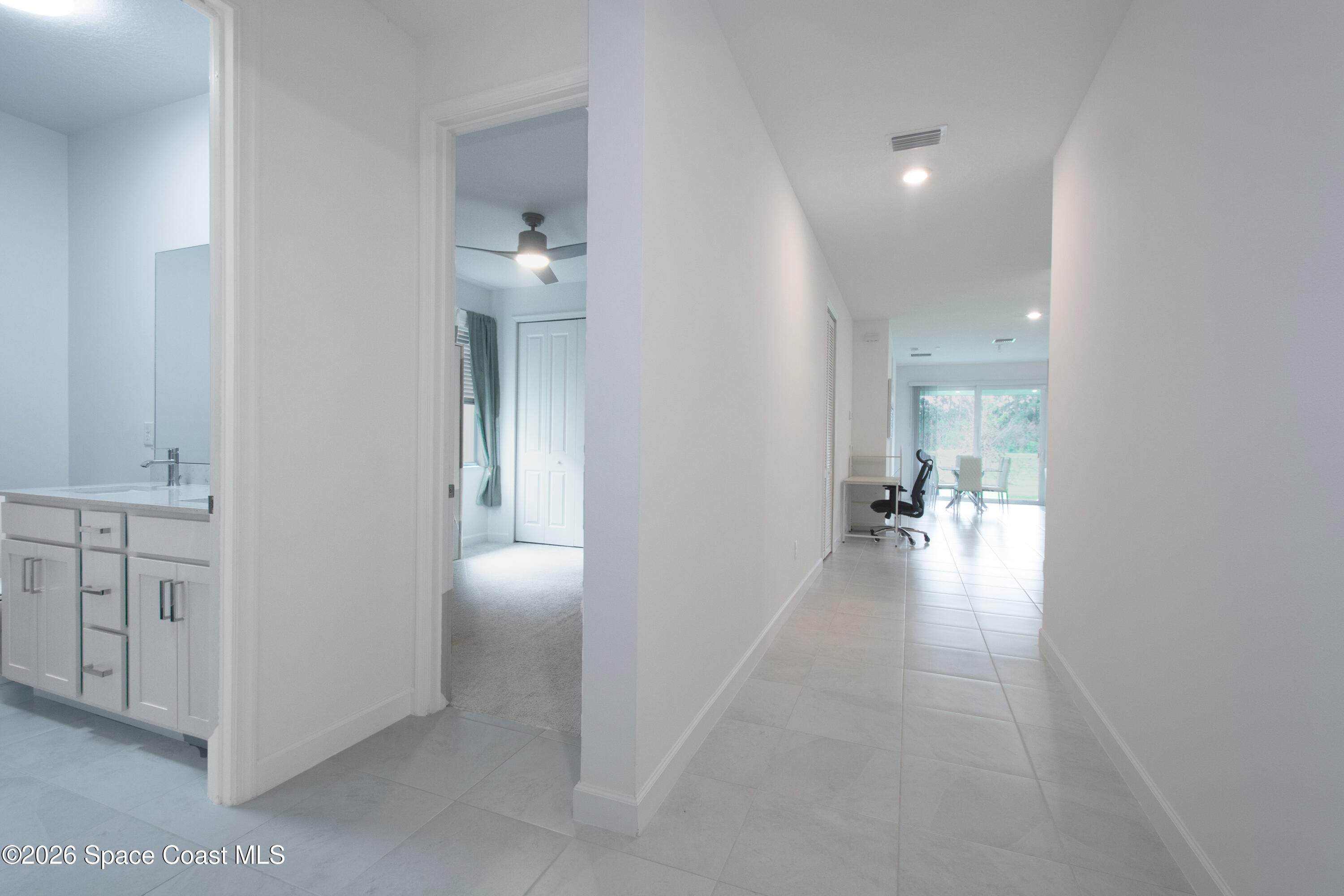 560 Veridian Circle NW
