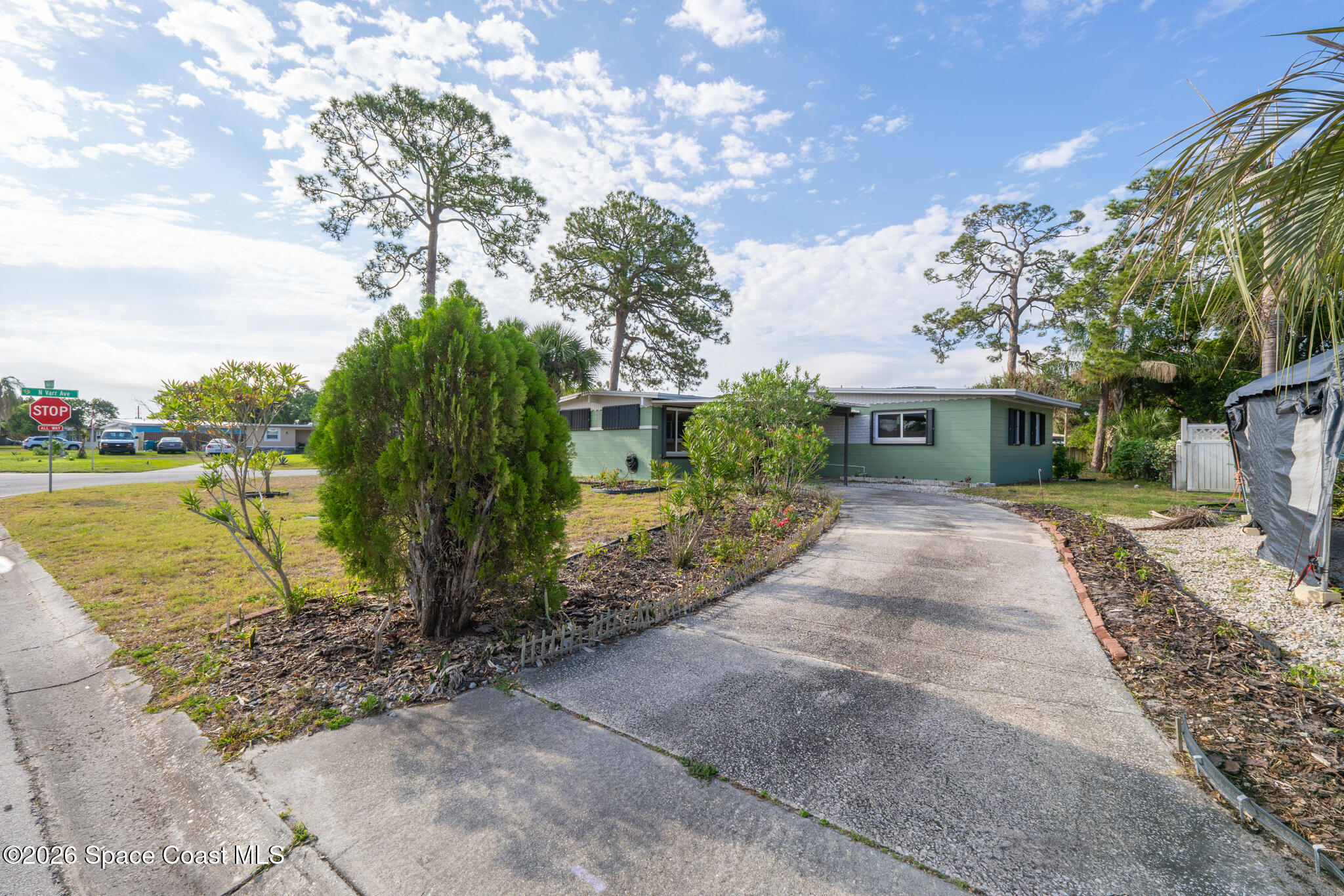 1101 Hickory Lane