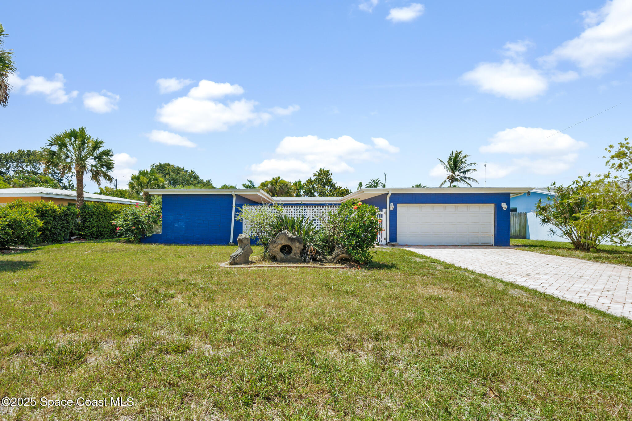 1109 Pinetree Drive