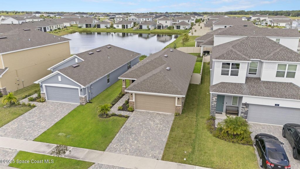Photo of 1117 Canfield Circle SE, Palm Bay, FL 32909 (MLS # 1056664)