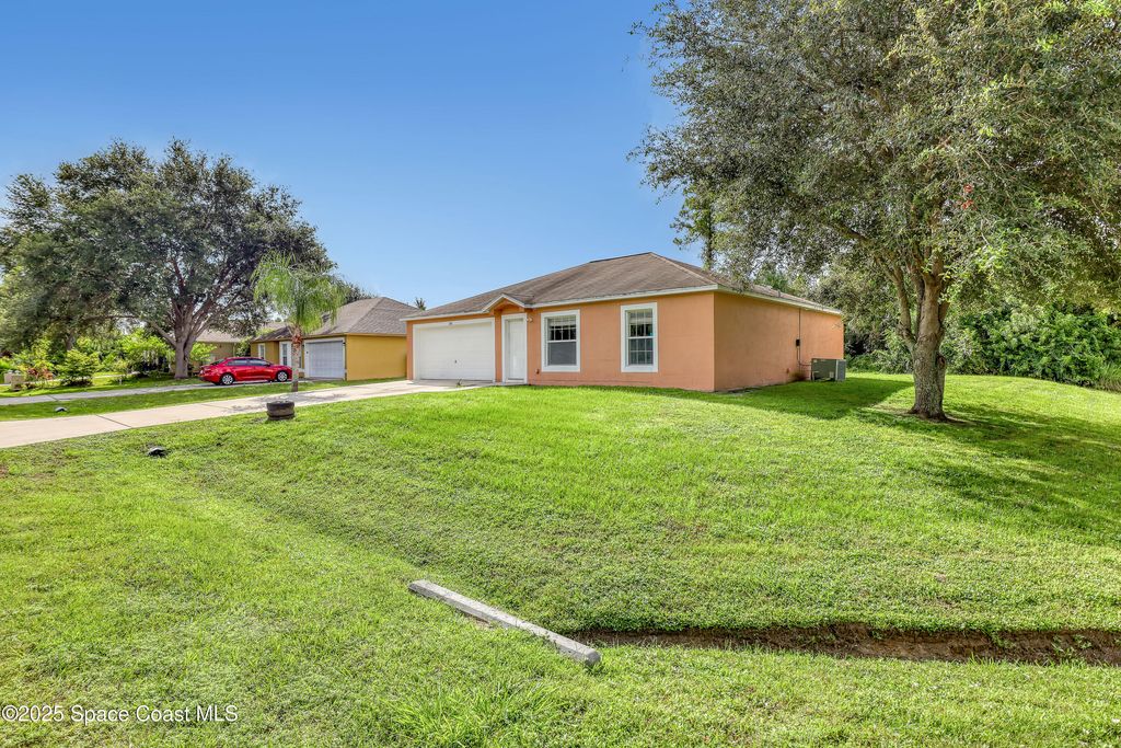 Photo of 100 Prairie Street SE, Palm Bay, FL 32909 (MLS # 1057802)