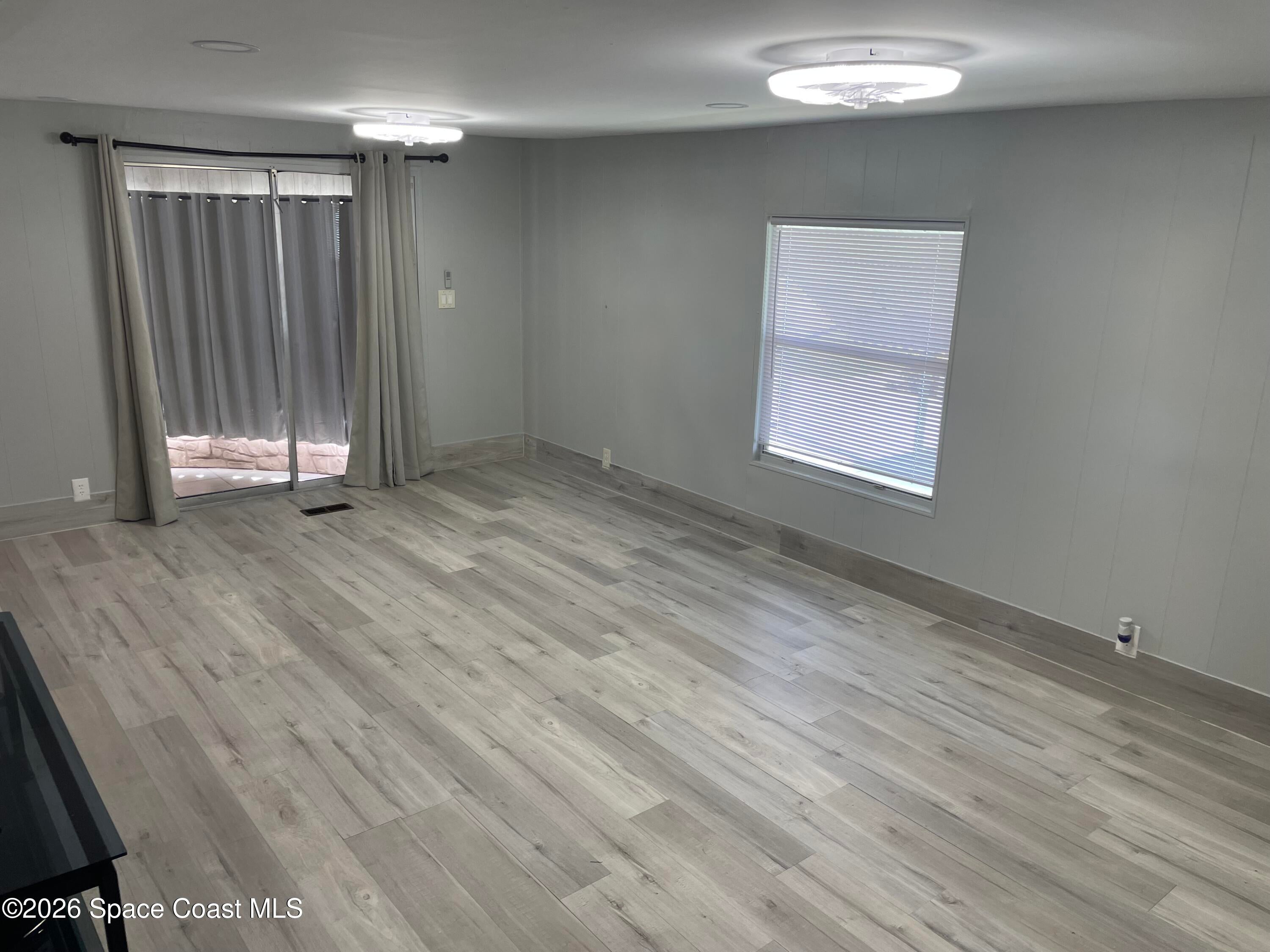 621 Oleander Circle