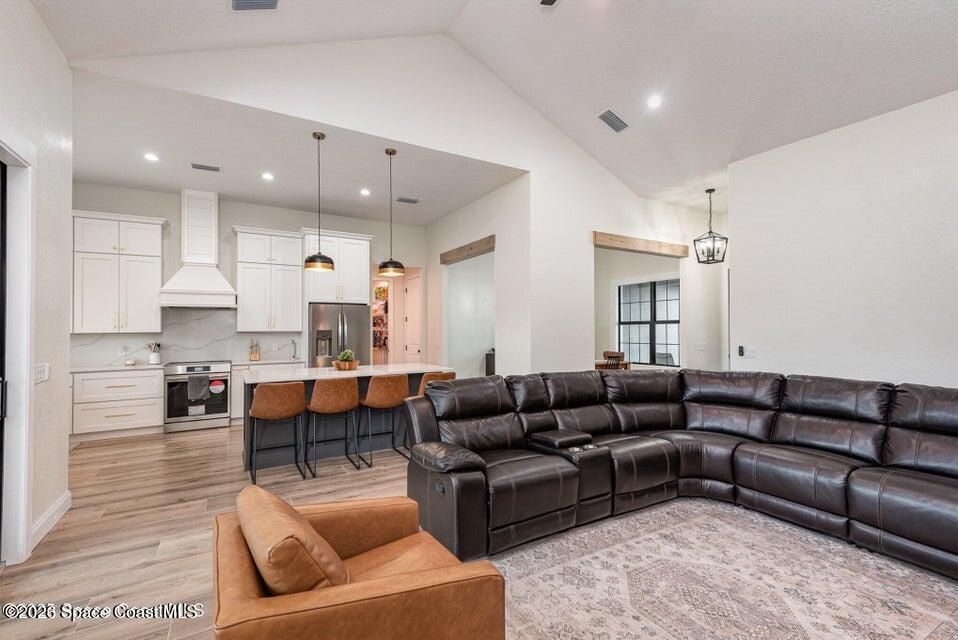 6150 Mangrove Street